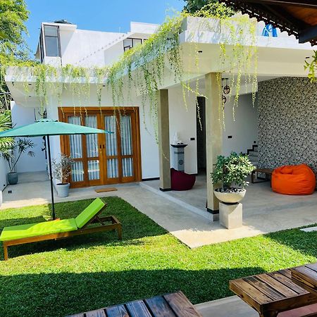 Sunset Bay Bed and Breakfast Zuid-Dikwella Buitenkant foto