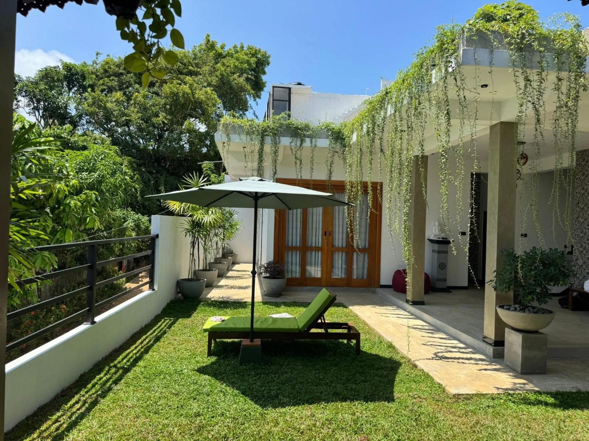 Sunset Bay Bed and Breakfast Zuid-Dikwella Buitenkant foto